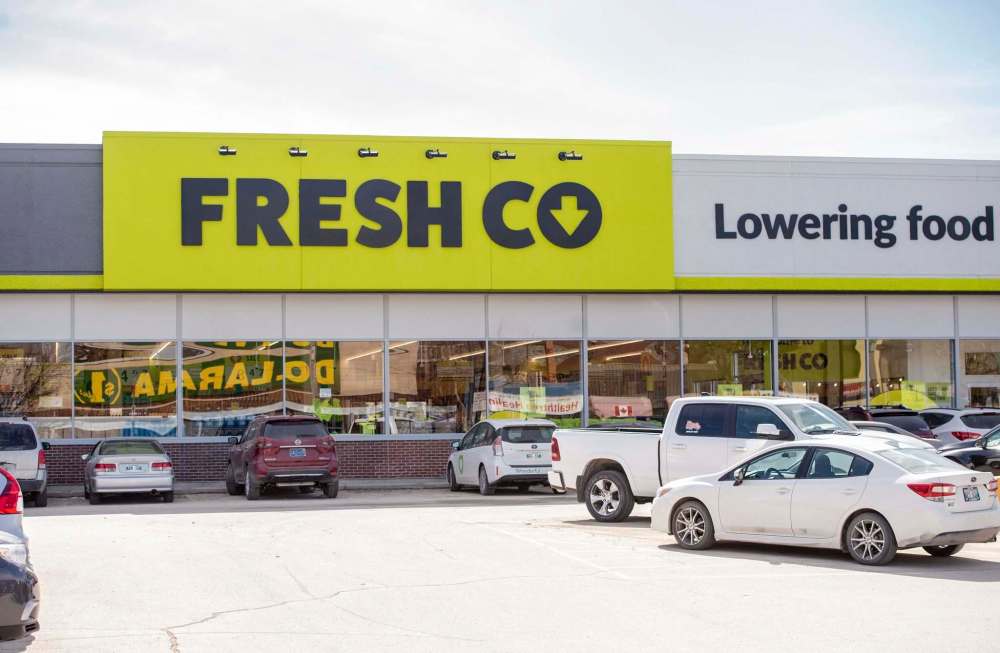 MIKE SUDOMA / WINNIPEG FREE PRESS
The new FreshCo store at Sargent and Sherbrook offers an array of local products, such as Perfect Perogies and Bothwell Cheese.