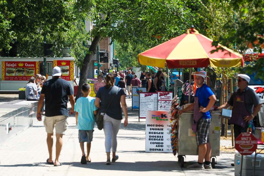 For vendors choosing to get ready their food trucks early, it's an opportunity let the public and their customers know they're open for business this coming summer. (Mike Deal / Winnipeg Free Press files)