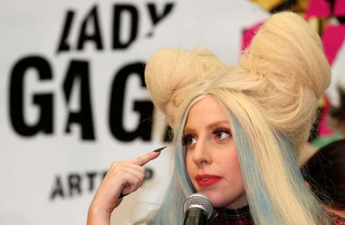 Shizuo Kambayashi / The Associated Press files
Lady Gaga&rsquo;s 2013 album ARTPOP landed at No. 2 on the charts this week.