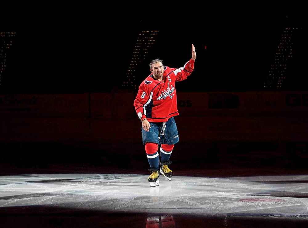 CP
Washington Capitals left wing Alex Ovechkin waves to the crowd before a ceremony honoring him for his 700th goal, before the team's game against the Winnipeg Jets, Tuesday in Washington. (AP Photo/Nick Wass)