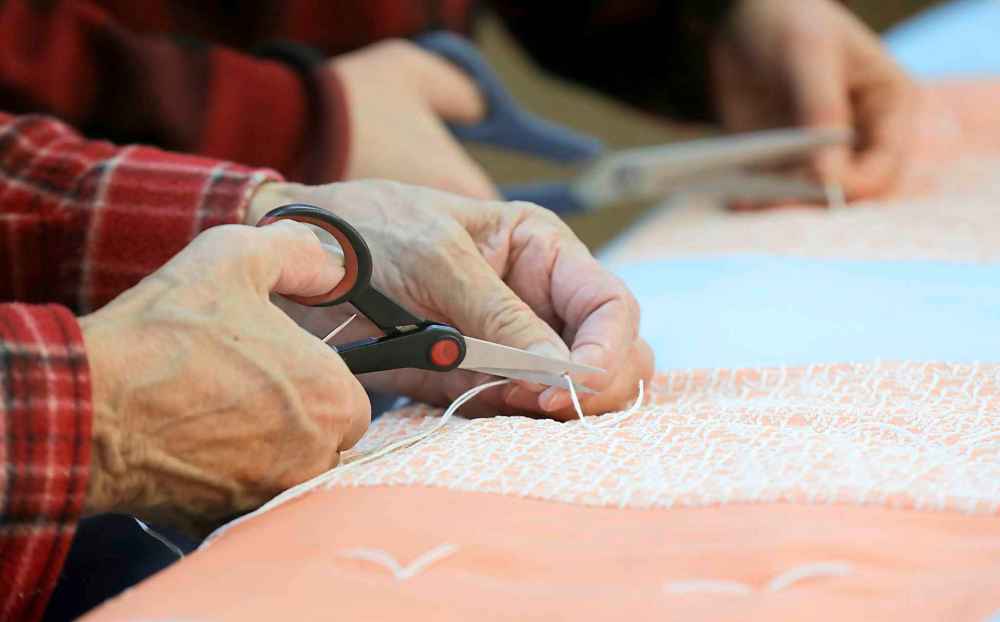 RUTH BONNEVILLE / WINNIPEG FREE PRESS
MCC quilting Circle at Springstein Mennonite Church making quilts for Mennonite Central Committee in advance of their 100th year celebration.