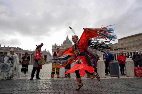 CPMembers of the Assembly of First Nations perform in St. Peter's Square at the Vatican. (Alessandra Tarantino / The Associated Press)