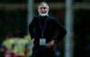 Coach Ariel Holan of Brazil's Santos looks on during a Copa Libertadores soccer match against Argentina's San Lorenzo in Buenos Aires, Argentina, Tuesday, April 6, 2021. (AP Photo/Natacha Pisarenko, Pool)