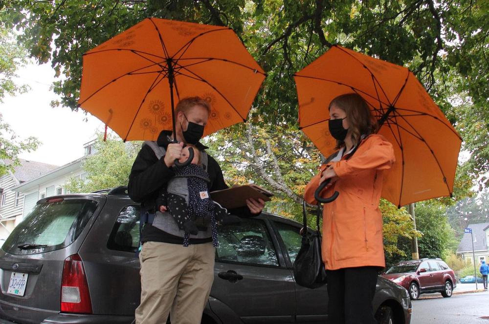 Jeremy Nuttall - Toronto Star
NDP candidate for Victoria, Laurel Collins, and her partner, James McNish, prepare to knock on doors in the city during the 2021 election.