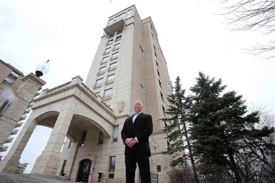 SHANNON VANRAES / WINNIPEG FREE PRESSRealtor David De Leeuw recently sold a condo on the fourth floor of One Wellington Crescent for a record-setting price in Winnipeg.