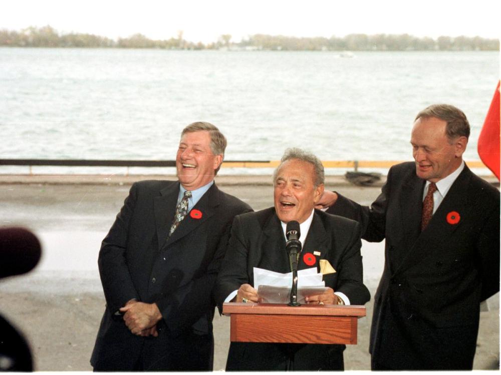 Boris Spremo CM - Toronto Star File Photo
Premier Mike Harris, Mayor Mel Lastman and Prime Minister Jean Chretien announce plans for a new waterfront for Toronto in 1999.