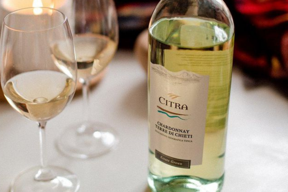 - Citra
2020 Citra Chardonnay Terre di Chieti IGP from Abruzzo, Italy (SAQ 552513 $10.10/1L).