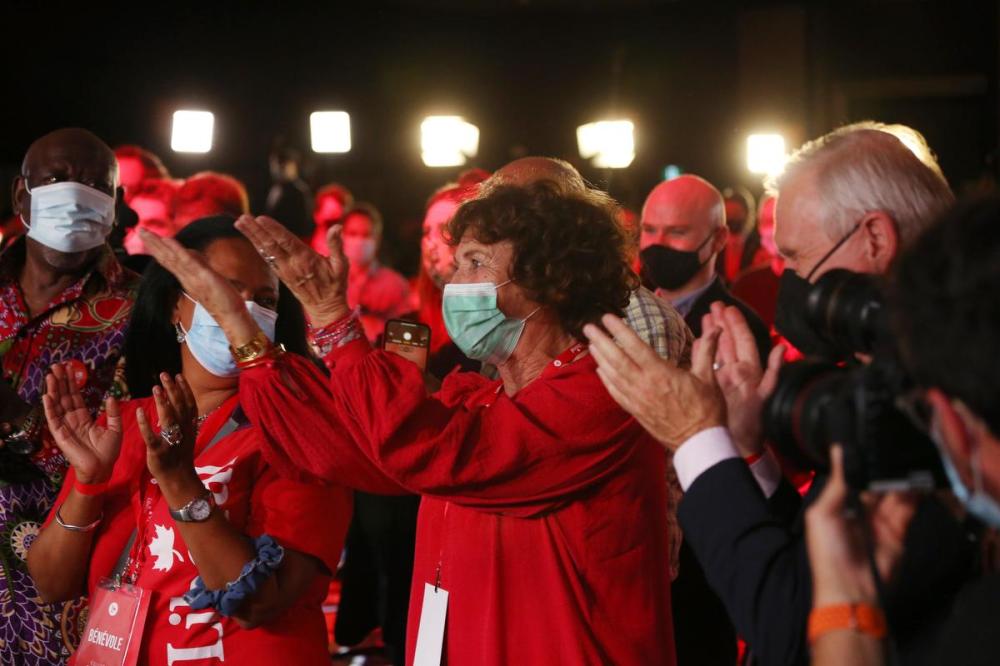 Dave Chan - GETTY IMAGES
Margaret Trudeau, mother of Justin Trudeau, applauds his victory speech Monday night.