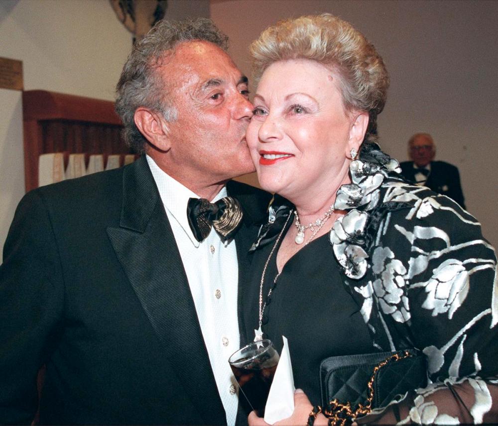 - Toronto Star File Photo
Mayor Mel Lastman gives his wife Marilyn a kiss.