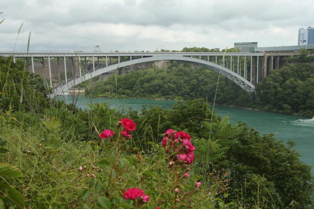 Rene Johnston - Toronto Star files
The Rainbow Bridge links Canada and and the United States at Niagara Falls.