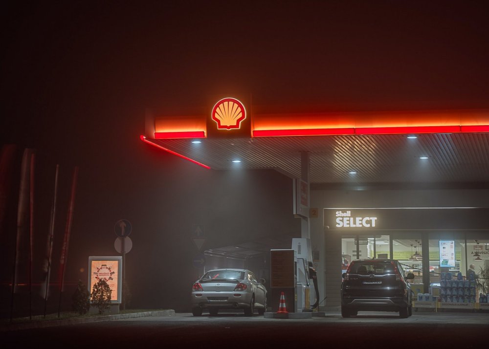 The advertisements being challenged are part of Shell Canada’s Drive Carbon Neutral program, which launched in November 2020. (Szabolcs Toth / Unsplash)