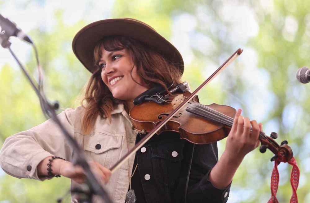 TREVOR HAGAN / WINNIPEG FREE PRESS
Sierra Noble performs during Canada Day and Canada 150 celebrations at The Forks.