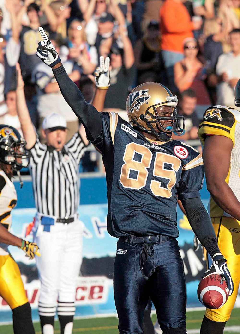 In 2007, Winnipeg Blue Bomber star slotback Milt Stegall scores his 138th touchdown, breaking the CFL all-time leading touchdown scoring record set by George Reed and Mike Pringle.