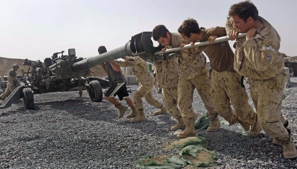 WINNIPEG OUT- WEB OUT-JOE BRYKSA/WINNIPEG FREE PRESS
Panjwayi District, Afghanistan- Canadian Forces soldiers from C Troop B Battery from the 2nd Princess Patricia Light Infantry from Shilo, Manitoba imove a 155 mm Howitzer artillery gun before they fire into the Panjwayi District of Afghanistan Wednesday afternoon into the area where the Taliban insurgents were- Aug 06, 2008