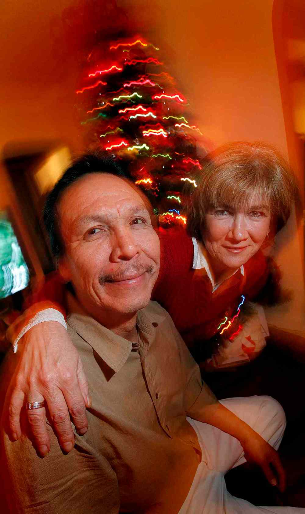 PHIL HOSSACK / WINNIPEG FREE PRESS files
December 14, 2009: Marion Willis in her home with Faron Hall, who spent that Christmas with Marion and her husband Robert.