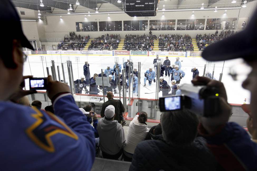 RUTH BONNEVILLE / WINNIPEG FREE PRESS
Hundreds of Winnipeg Jets fans come out to their public practice at IcePlex Saturday morning.