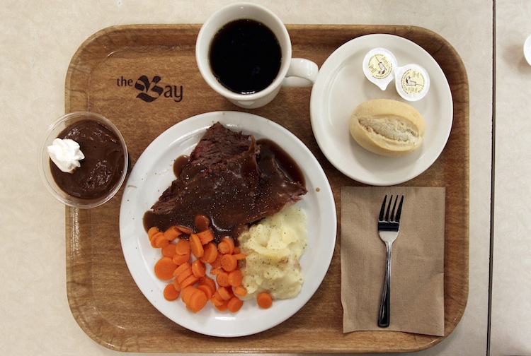 Ruth Bonneville / Winnipeg Free Press
The Paddlewheel Restaurant's roast beef dinner platter.