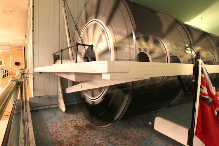Ruth Bonneville / Winnipeg Free Press
The paddlewheel still spins, but without water in the tank.