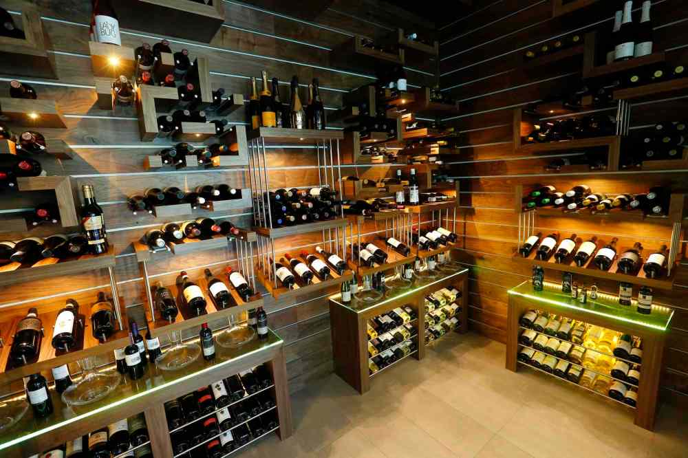 KEN GIGLIOTTI / WINNIPEG FREE PRESS
The Blue Marble Restaurant features a wine cooler in the lobby.