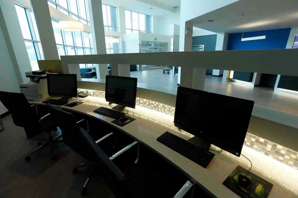 KEN GIGLIOTTI / WINNIPEG FREE PRESS
The business centre in the lobby.
