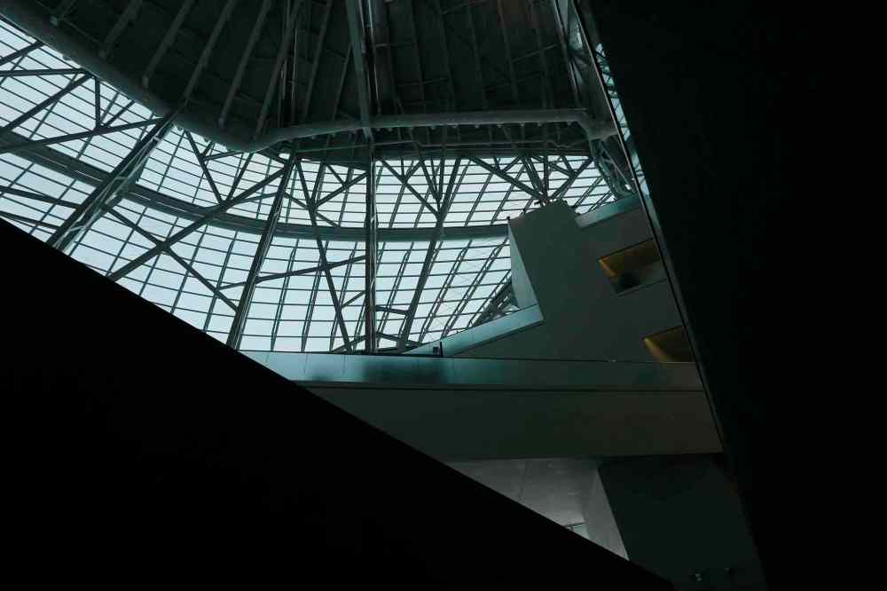 KEN GIGLIOTTI / WINNIPEG FREE PRESS
Looking up from the second level Garden of Contemplation at the glass and steel structure above.