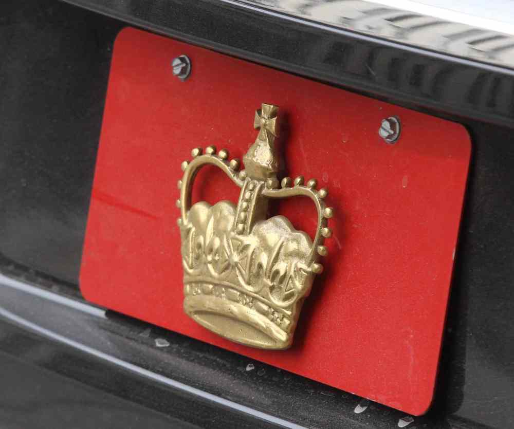 JOE BRYKSA / WINNIPEG FREE PRESS
His Royal Highness Prince Charles royal plate on his car during his visit to Winnipeg.