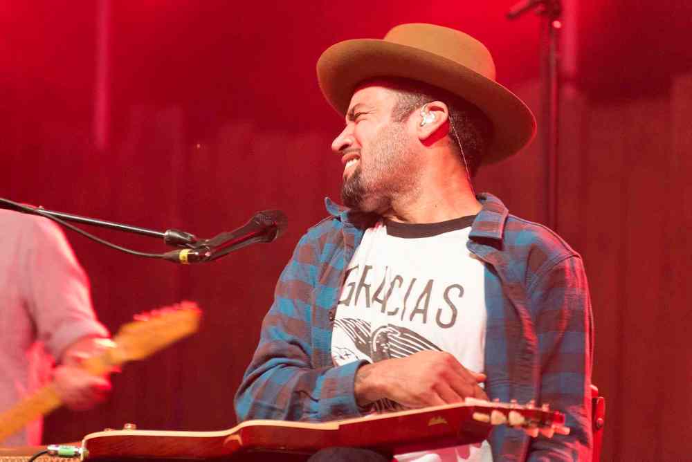 Sarah Taylor / Winnipeg Free Press
Ben Harper and Charlie Musselwhite headline Folk Fest Thursday night.