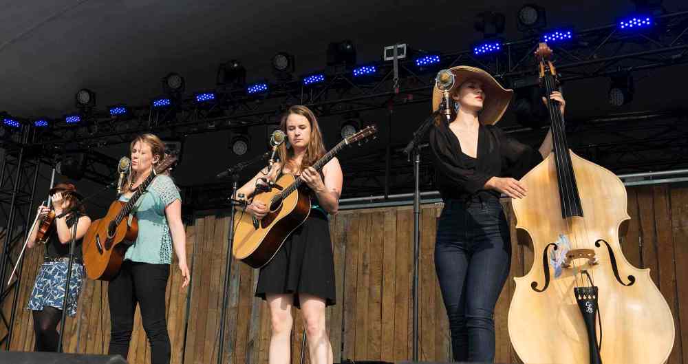 Sarah Taylor / Winnipeg Free Press
Della Mae performs Thursday night at Folk Fest.