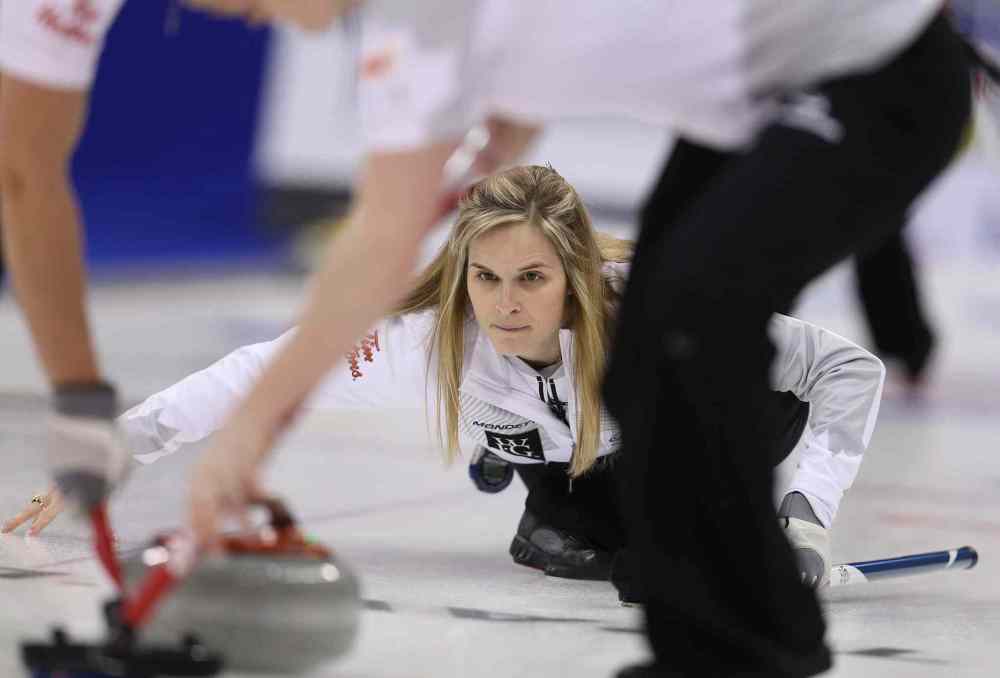 Jason Halstead / Winnipeg Free Press
Skip Jennifer Jones shoots against Sherry Middaugh in the women���s final of Roar of the Rings curling at the MTS Centre on Sat., Dec. 7, 2013. Photo by Jason Halstead/Winnipeg Free Press