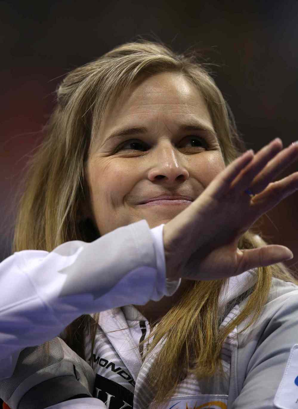 Jason Halstead / Winnipeg Free Press
Skip Jennifer Jones waves to the crowd.