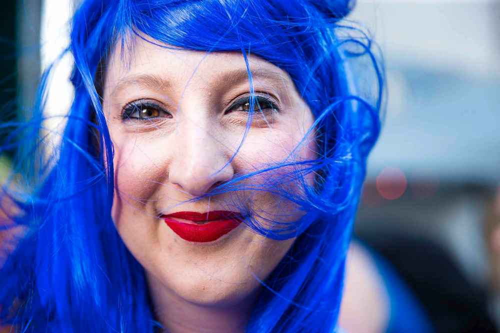 MIKAELA MACKENZIE / WINNIPEG FREE PRESS
The wind blows Sacha Jammu's wig around.