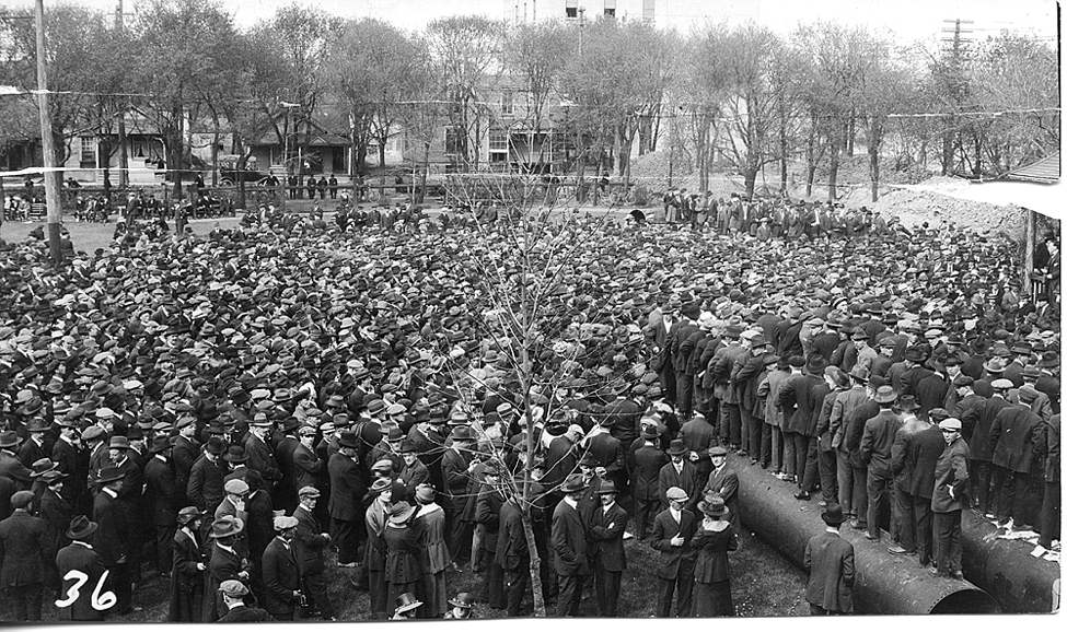 L. B. Foote / Winnipeg Free Press Archives
1919 Strike
Crowd gathers at Victoria Park