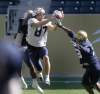 Winnipeg Blue Bomber slot back #87 Rory Kohlert catches a pass with close coverage at practice on Investors Group Field Thursday.
Wayne Glowacki / Winnipeg Free Press