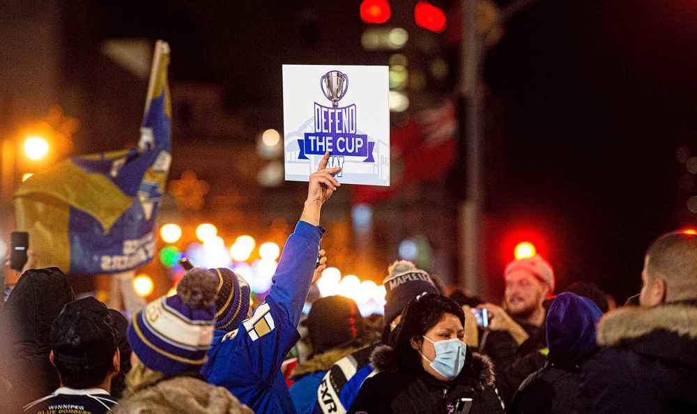 Fans congregated at Portage and Main. (Mike Sudoma / Winnipeg Free Press)