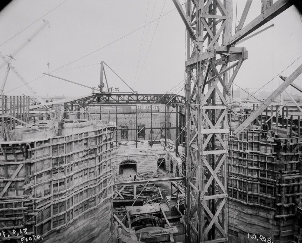 Interior construction in October 1917 (Archives of Manitoba).