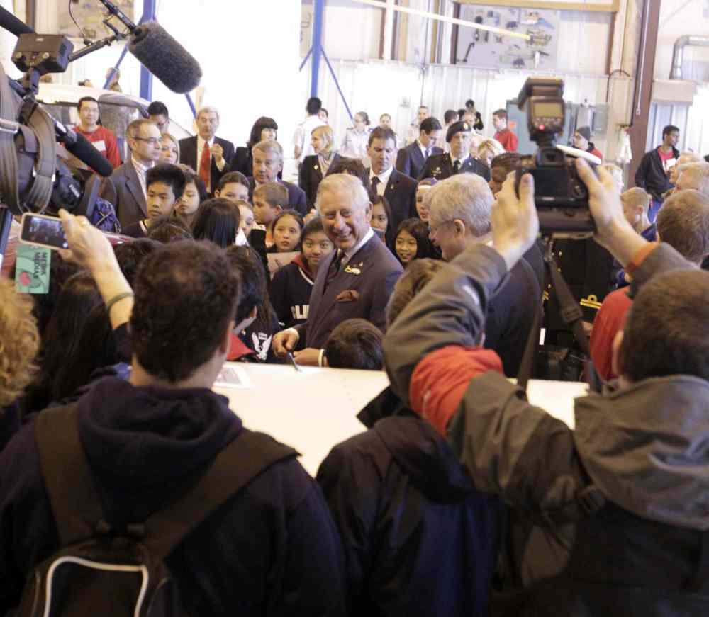 Wayne Glowacki / Winnipeg Free Press
Prince Charles arrives at the Stevenson Hangar.