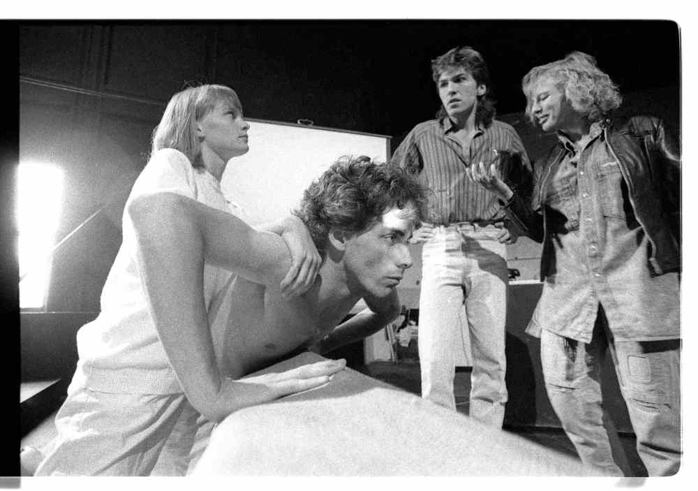 Stephen McIntyre as Iggy (foreground) in 'Mind of the Iguana'. (L-R, background) Lora Schroeder, as Anna, Brian Drader, as Harry, and Bonnie Hay, as Barb.
Winnipeg Fringe Festival
July 15, 1988
Wayne Glowacki / Winnipeg Free Press