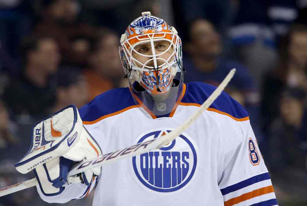 Trevor Hagan / Winnipeg Free Press
Edmonton Oilers' goaltender Ilya Bryzgalov (80) plays against the Winnipeg Jets during second period NHL hockey action at MTS Centre in Winnipeg.