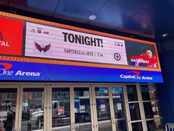 Jets at Capitals is always a marquee matchup for Mike. (Mike McIntyre / Winnipeg Free Press)
