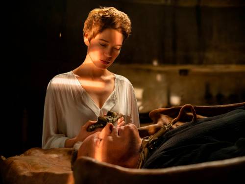 Léa Seydoux and Viggo Mortensen star in Crimes of the Future. (Neon / The Associated Press)