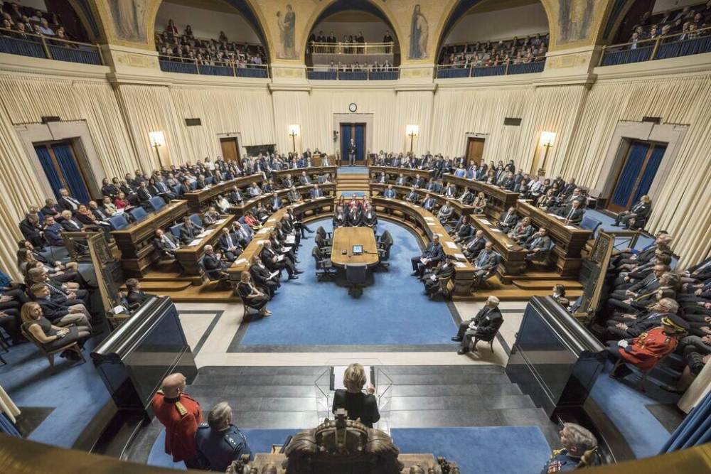 DAVID LIPNOWSKI / THE CANADIAN PRESS FILES
Manitoba legislature in session.