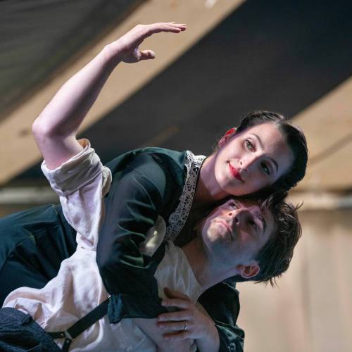 photos by KEITH LEVIT
Artist Marc Chagall would approve of the arresting beauty of the performers.