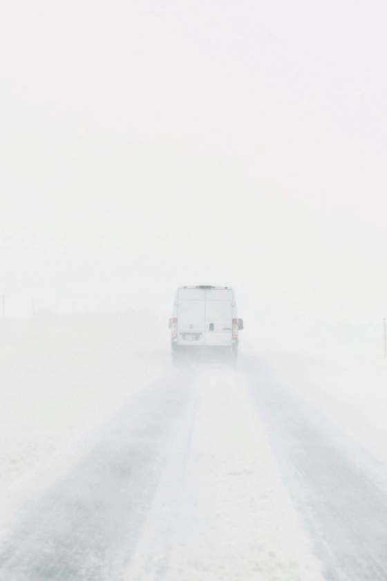 Mike Sudoma / Winnipeg Free Press Low visibility along Highway 3 near Winkler during Thursday's snowstorm.
