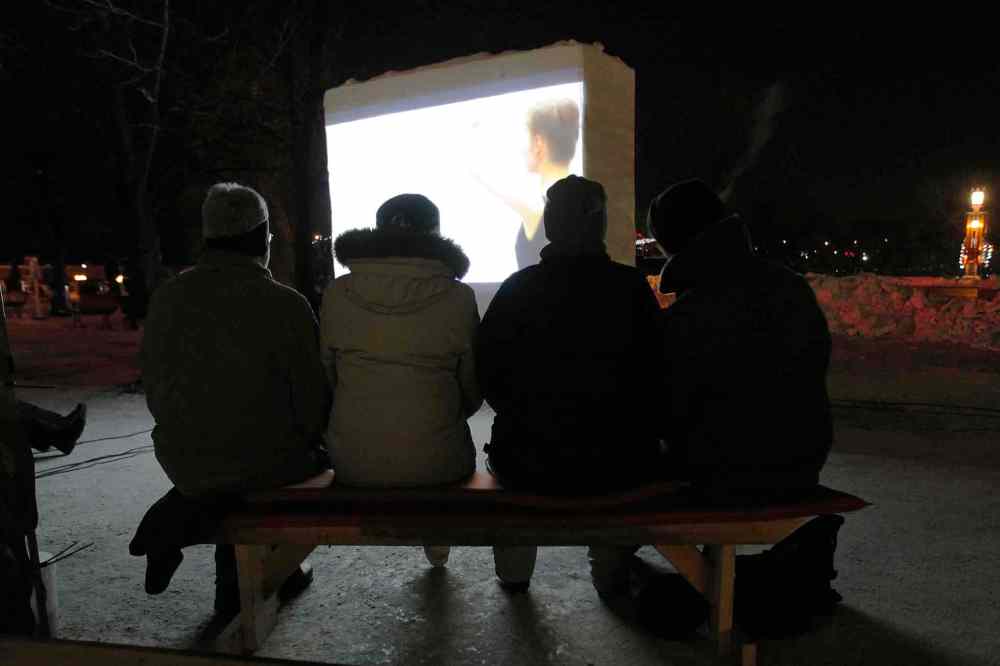 JOHN WOODS / WINNIPEG FREE PRESS
People watch a movie during the Canadian Sport Film Festival.