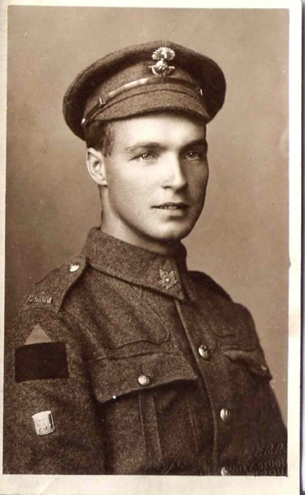 Department of National Defence
Private Sidney Halliday/Soldat Sidney Halliday