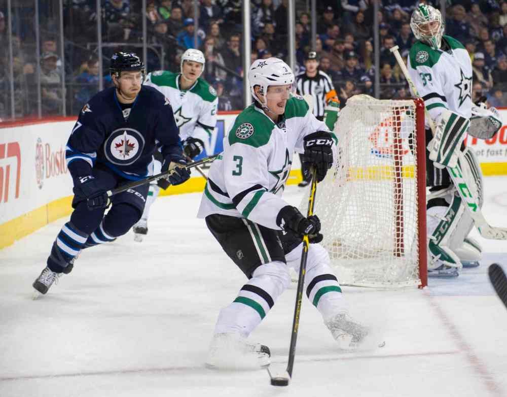 David Lipnowski / Winnipeg Free Press
Dallas Stars' John Klinkberg (#3) looks for the pass during second period action against the Winnipeg Jets Saturday.