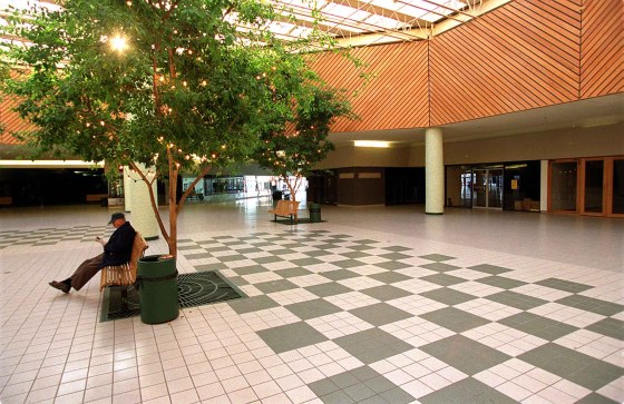 Unicity Mall, formerly Unicity Fashion Square, prior to its demolition in 2000. (Wayne Glowacki / Free Press files)
