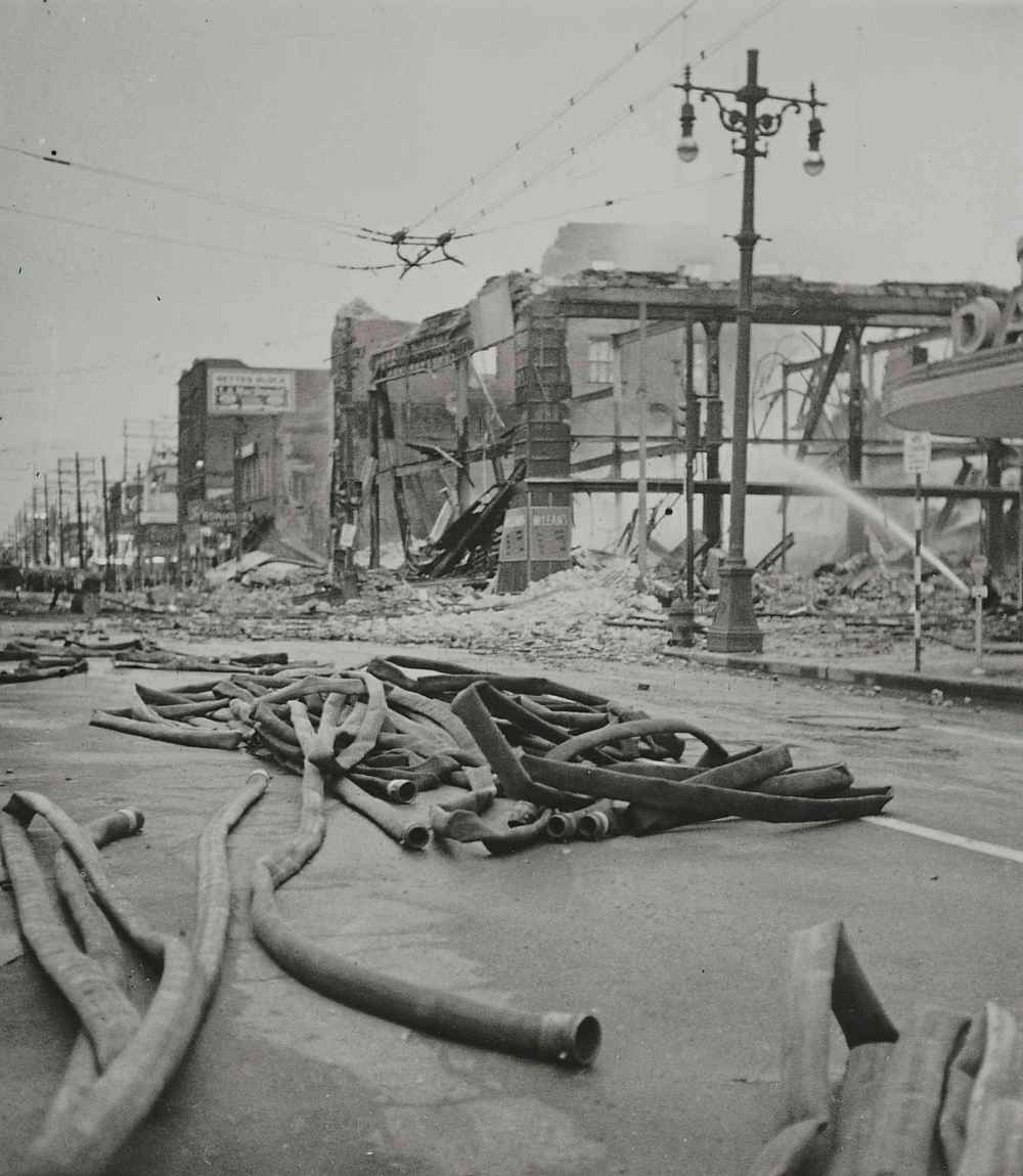 WINNIPEG FREE PRESS FILES
More than 200 firefighters battled the blaze.