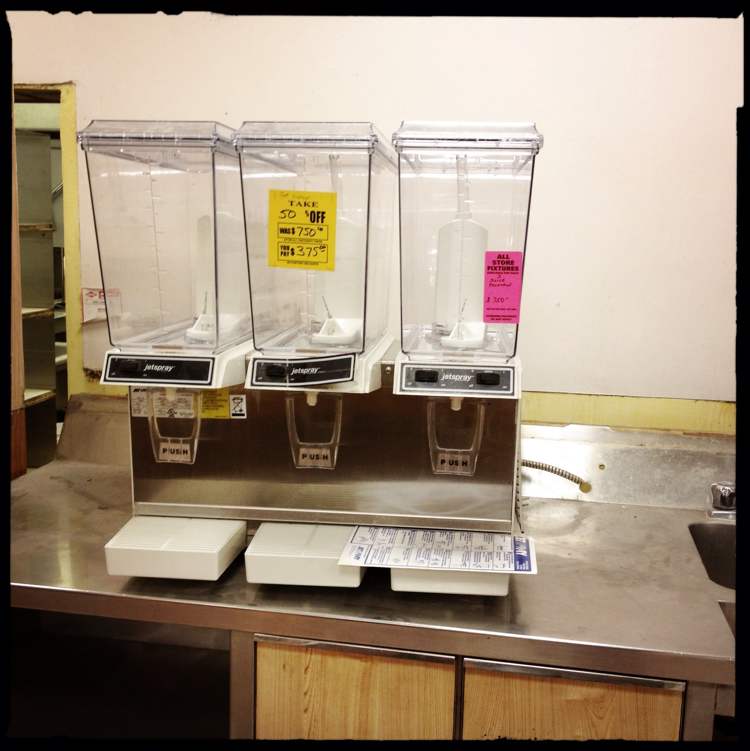 Mike Deal / Winnipeg Free Press
Everything is up for sale, even the decades old fountain drink machine.