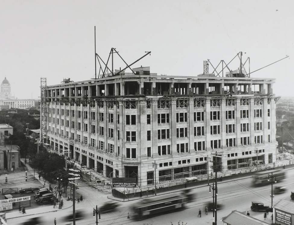 Hudson's Bay Company Archives, Archives of Manitoba
Stonework includes 125,000 cubic feet of cut stone (locally cut Tyndall) and 1.5 million bricks.